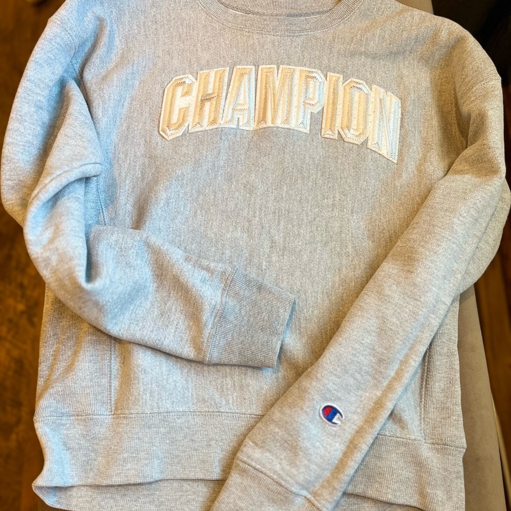 Champion Women's Light Gray Logo Sweatshirt
